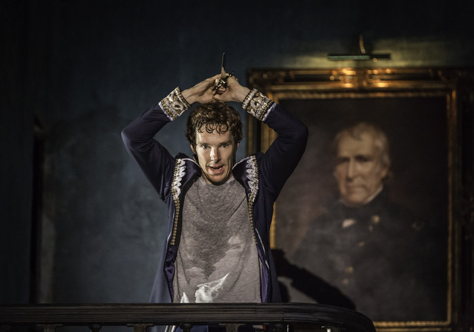 Lighting design by Jane Cox, Hamlet at the Barbican Theatre, Photo by Johan Persson